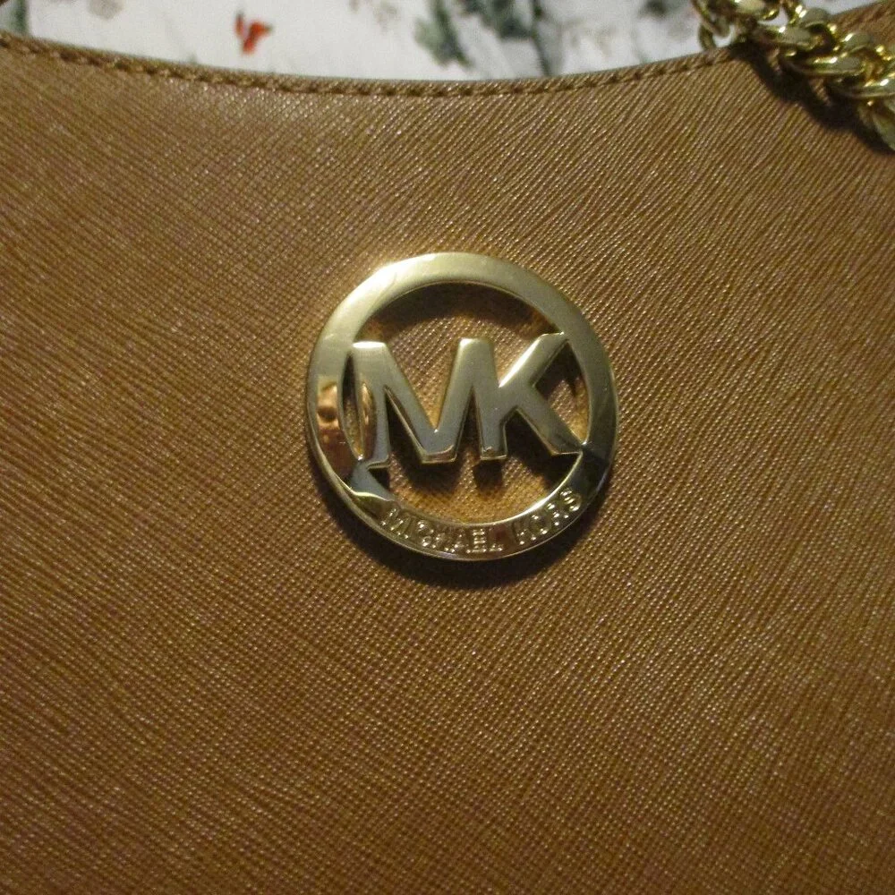 Like New Michael kors large shoulder purse jet set - Picture 3 of 14